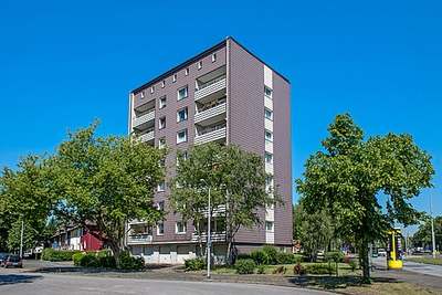 Möbel rein und wohnen schöne 2-Zimmer-Wohnung in Duisburg Dellviertel