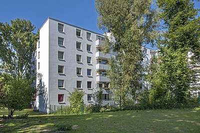 Gemütliche 3-Zimmer-Wohnung mit Balkon in Neuss Erfttal