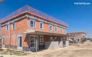 ERSTBEZUG: Charmantes Viertelhaus mit sonnigen Garten