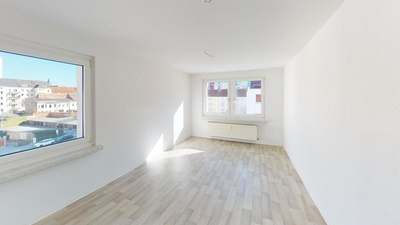 Lichterfüllte 3-Raum-Wohnung mit Tageslichtbad · frei ab 01.10.2026