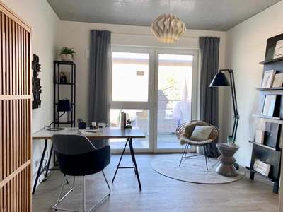Exklusiv für Studis/Azubis - helles Zimmer in einer 3er-WG
