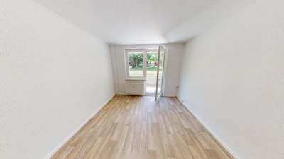 Geräumige Erdgeschosswohnung mit Balkon · frei ab 01.10.2026