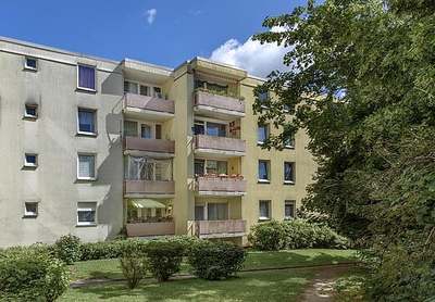 Große 2 Zimmer Wohnung - Wir renovieren für Sie!