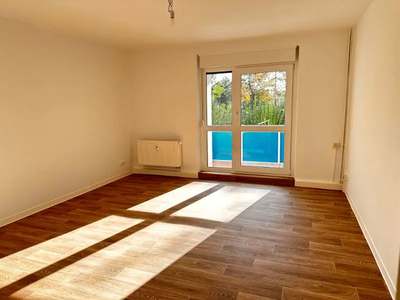 Sanierte 3-Raum-Wohnung mit Balkon · Dessau-Innenstadt/Mitte · Verfügbarkeit: sofort