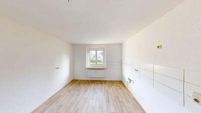 In ruhiger Seitenstraße gelegene 2-Raum-Altbauwohnung