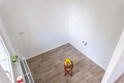 Jetzt durchstarten und neu sanierte Balkonwohnung sichern · frei ab 01.03.2027