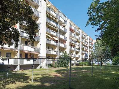 Perfekt für Sie: sofort bezugsfertige 4-Zimmerwohnung mit Balkon und Aufzug!