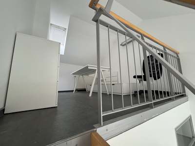 Neu möbliertes Maisonette-Zimmer in 3er Studenten-WG verfügbar · frei ab 01.11.2026