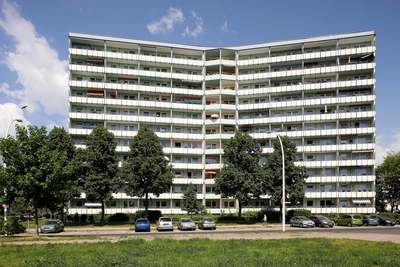 Schöne Aussichten vom XXL-Balkon! · 10. Etage · Genossenschaft · Genossenschaftsanteile: 480,00 € · Eintrittsgeld: 50,00 € · Verfügbarkeit: sofort