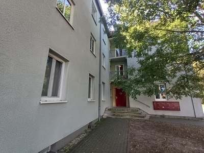 Bezahlbare Wohnung in guter Lage - neu saniert - 1. OG links