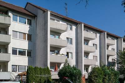Viel Platz zum Wohnen – 4 Zimmer mit Blick auf begrünte Außenflächen · frei ab sofort