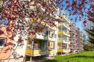 3-Raum-Wohnung, Komarowstraße 24 · Eckersbach · 4. OG · zzgl. Genossenschaftsanteile · Verfügbarkeit: sofort