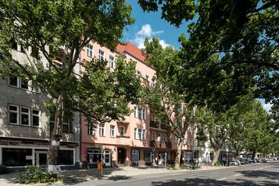 Charmante 3-Zimmer-Altbauwohnung mit Balkon