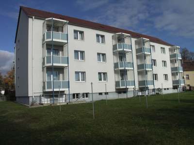3-Raum Wohnung im 1.OG mit Balkon · 1. Etage · Verfügbarkeit: sofort