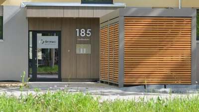 Wohnkomfort mit Tageslichtbad & halb-offener Küche