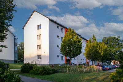 Fallersleben: 2 Zimmer mit Loggia · frei ab 01.10.2026