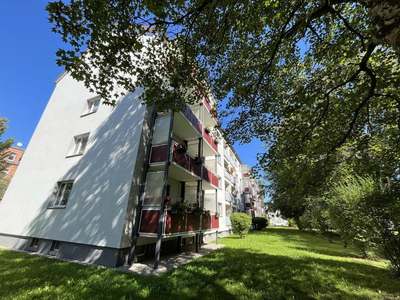 Bezugsfertige 2-Raum-Erdgeschosswohnung mit Blick ins Grüne