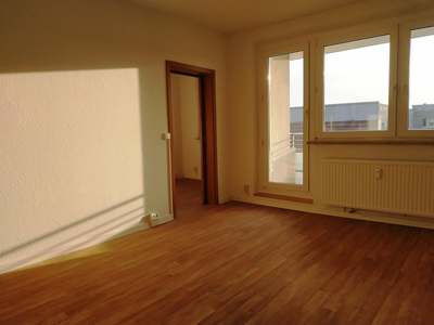Wunderbare EG-Wohnung mit Balkon.