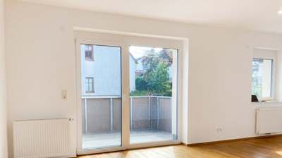 Wohnen mit Ausblick – charmante 2-Zimmer-Wohnung in Behamberg