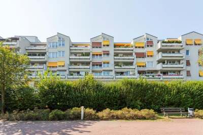 Grandiose 3 Raum Wohnung mit großen Balkon im Veilchenweg