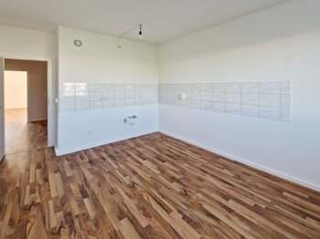 Große Tageslichtküche, 3-Zimmer und Balkon! Ihr...