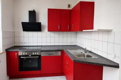 Helle 2-Raum-Wohnung mit Einbauküche