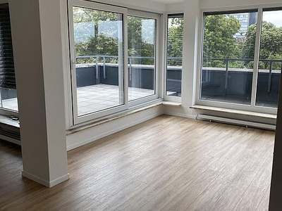 Individuelle 3-Zimmer-Wohnung mit großer Dachterrasse im 5. Obergeschoss · frei ab 01.10.2026