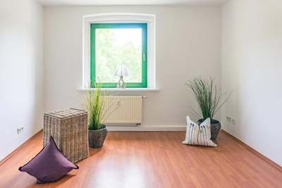 Balkonwohnung in ruhiger Seitenstraße