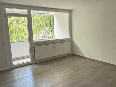 Stop! 3,5-Zimmer-Wohnung