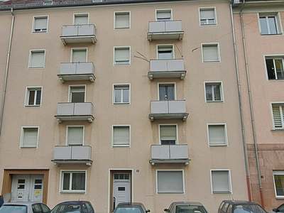 Großzügige 2-Zimmer-Wohnung mit 2 Balkone im 4. Obergeschoss in 90459 Nürnberg · frei ab 01.11.2026
