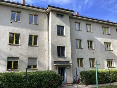 schöne 2-Zimmer-Wohnung direkt am Britzer Garten