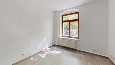 Großzügige 3-Raum-Erdgeschosswohnung mit Balkon · frei ab 01.11.2026