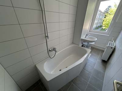 Schnell sein und Nachmieter werden! Moderne 3-Zimmer-Wohnung in ruhiger Lage!