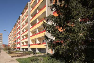 Zentral gelegen und tolle Aussichten! · 6. Etage · Genossenschaft · Genossenschaftsanteile: 1.280,00 € · Eintrittsgeld: 50,00 € · Verfügbarkeit: sofort