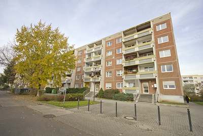 Ganz unten, 4 Zimmer inkl. Einbauküche.