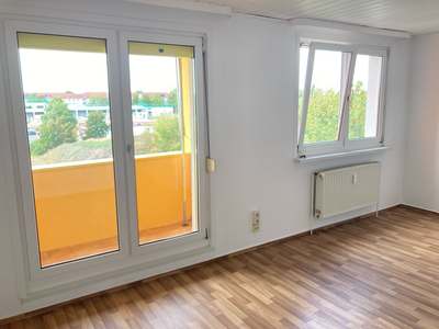 DREI ZIMMER MIT BALKON!