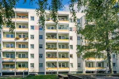Balkonwohnung mit Wannenbad · frei ab 16.12.2026