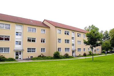 Für die kleine Familie - gemütliche 3-Zimmerwohnung mit Laminatboden