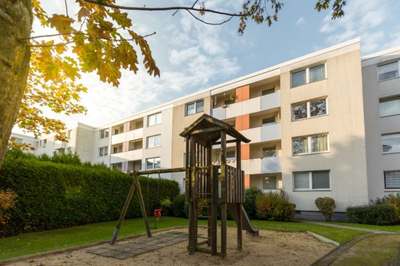 Modernisierte 3-Zimmer-Wohnung mit Blick ins Grüne in Bremerhaven-Lehe · frei ab 01.10.2026 · Genossenschaft – Mitgliedschaft erforderlich · Genossenschaftsanteile 1.240,00 €