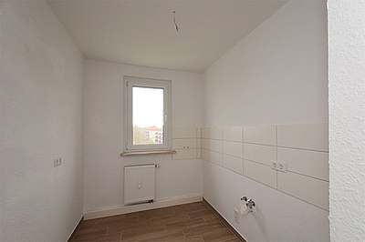 3-Raum-Wohnung Paul-Suhr-Straße 49a · Aus Alt wird Wow - Ihr neues Zuhause wartet · frei ab 01.11.2026