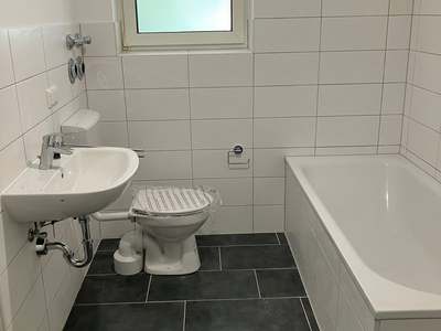 Sanierte 3 Zimmerwohnung mit Balkon