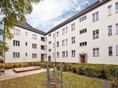 gut geschnittene 2,5-Zimmer-Wohnung mitten in Borsigwalde