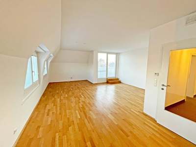 DG-Maisonette mit 4 Zimmer und Terrasse · Top 9