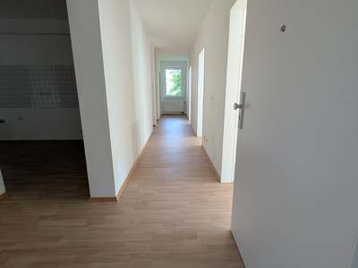 5-Zimmer-Wohnung mit Balkon und Gäste-WC in KO-Asterstein - WBS erforderlich!