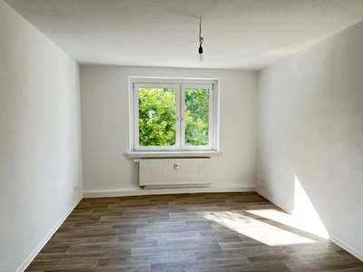 3-Raum-Wohnung mit Balkon und Badewanne · Dessau-Innenstadt/Mitte · Verfügbarkeit: sofort