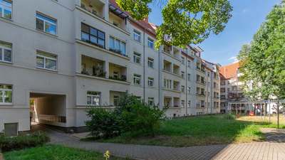 Schicke 2-Zimmer Wohnung mit Balkon · frei ab 15.09.2026