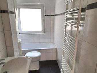 Renovierte und zentrale 3 Zimmer Wohnung