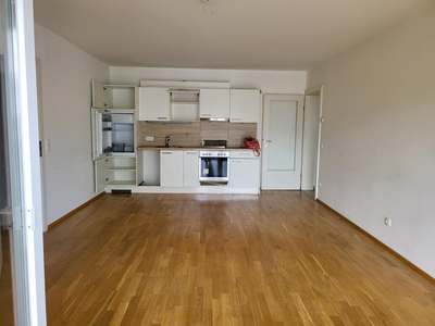 Unbefristete 4-Zimmer-Wohnung mit Küche und Balkon!