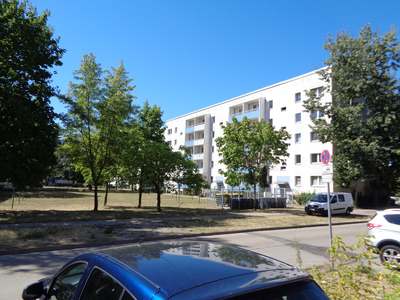 Helle 1-Raum-Wohnung mit Einbauküche