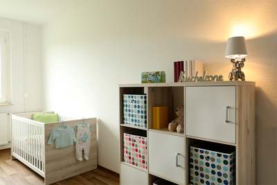 4 - Raum - Wohnung neu hergerichtet! · 5. Etage · Genossenschaft · Genossenschaftsanteile: 1.440,00 € · Eintrittsgeld: 50,00 € · Verfügbarkeit: sofort